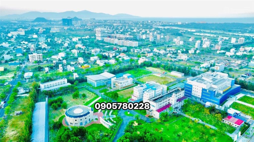 Bán đất tặng nhà đổ 1 mê mới, vị trí sát trường đại học fpt & đại học phan châu trinh.