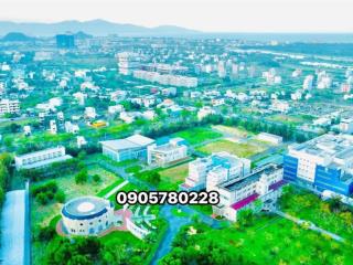 Bán đất tặng nhà đổ 1 mê mới, vị trí sát trường đại học fpt & đại học phan châu trinh.