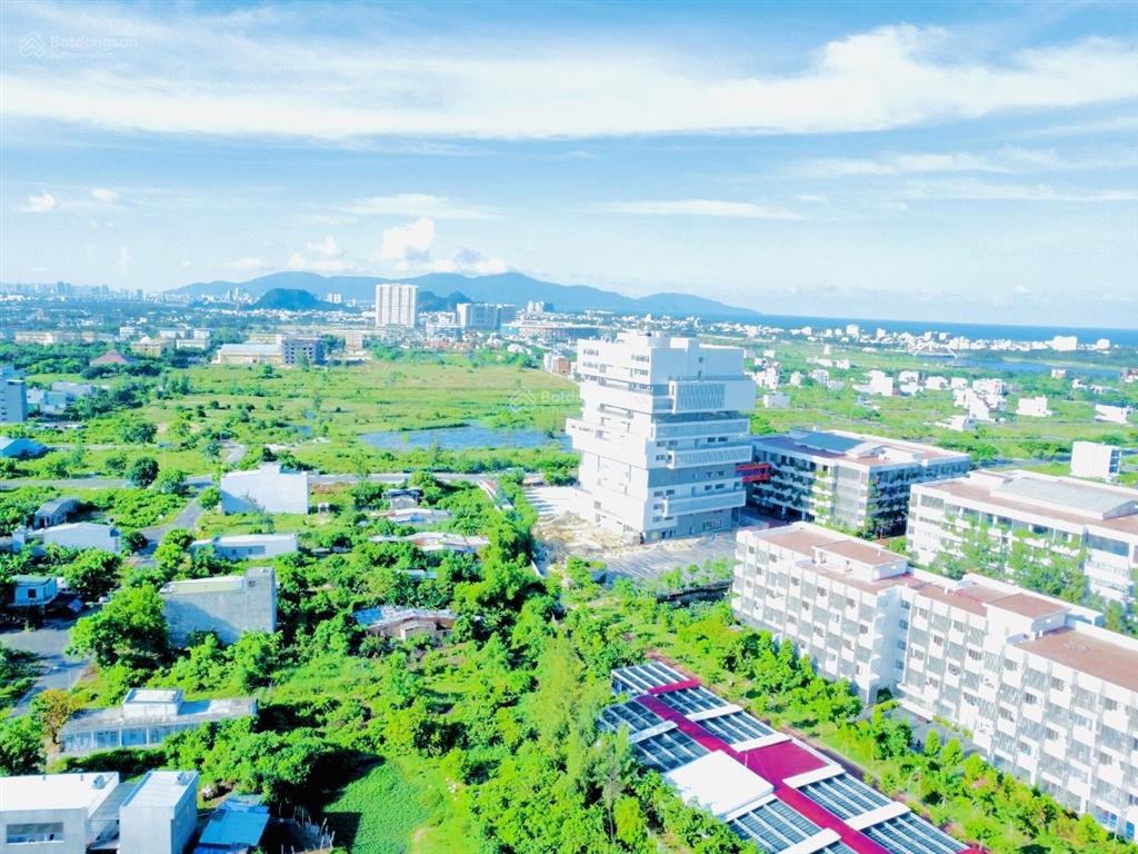 Bán đất tặng nhà đổ 1 mê mới, vị trí sát trường đại học fpt & đại học phan châu trinh.