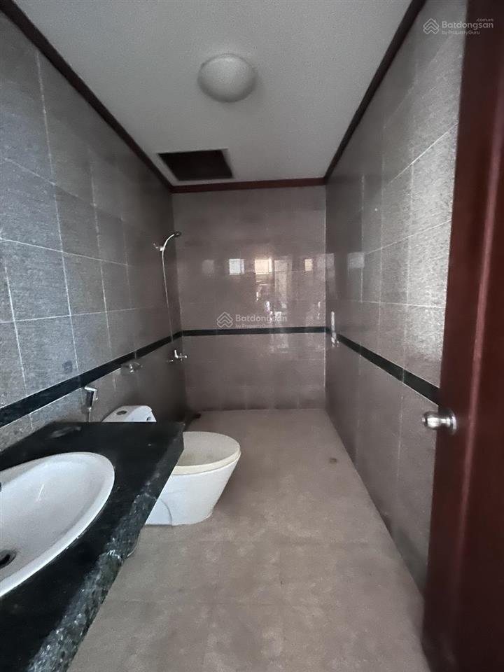 Cho thuê shop house chung cư hoàng anh gold house 18tr