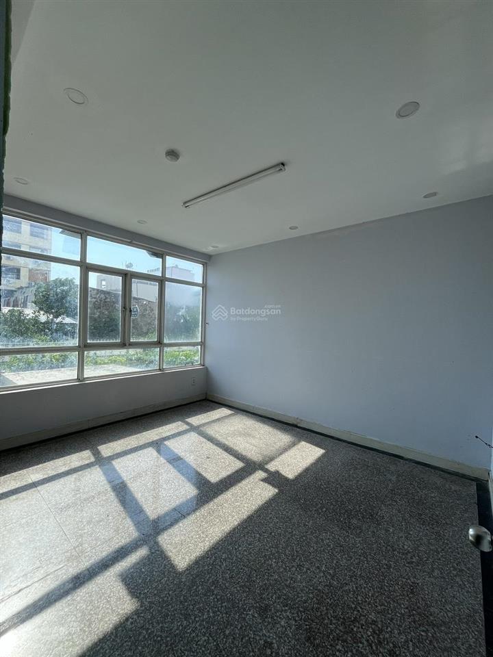 Cho thuê shop house chung cư hoàng anh gold house 18tr