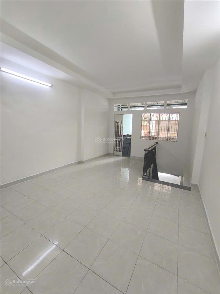 Nhà chính chủ cho thuê nguyên căn. hẻm cụt 8m, ô tô tải 2,5 tấn vào được. tiện ở và kinh doanh