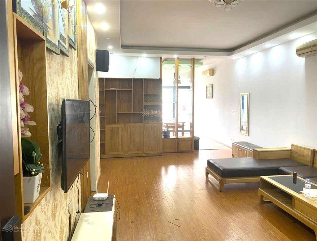 Cho thuê chung cư vườn xuân 71 nguyễn chí thanh, đống đa, 105 m2, 2 phòng ngủ, 2 vs full đồ.