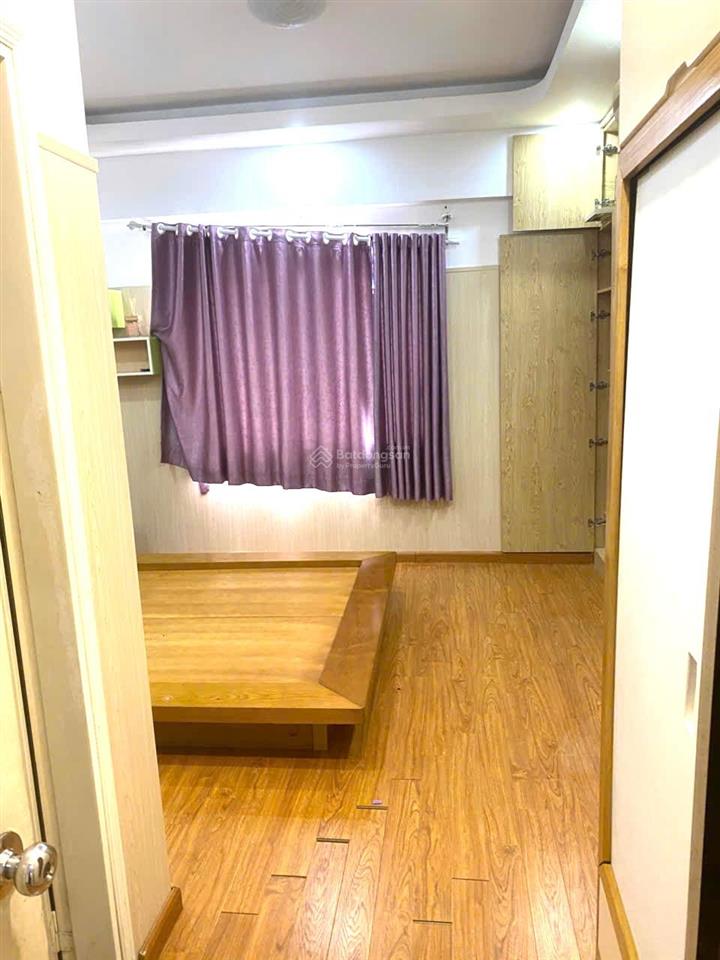 Cho thuê chung cư vườn xuân 71 nguyễn chí thanh, đống đa, 105 m2, 2 phòng ngủ, 2 vs full đồ.