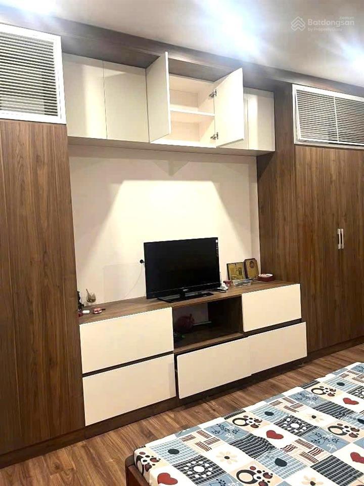 Cho thuê chung cư vườn đào, lạc long quân  võ chí công, tây hồ 176 m2, 4 phòng ngủ, 2 vs giá tốt