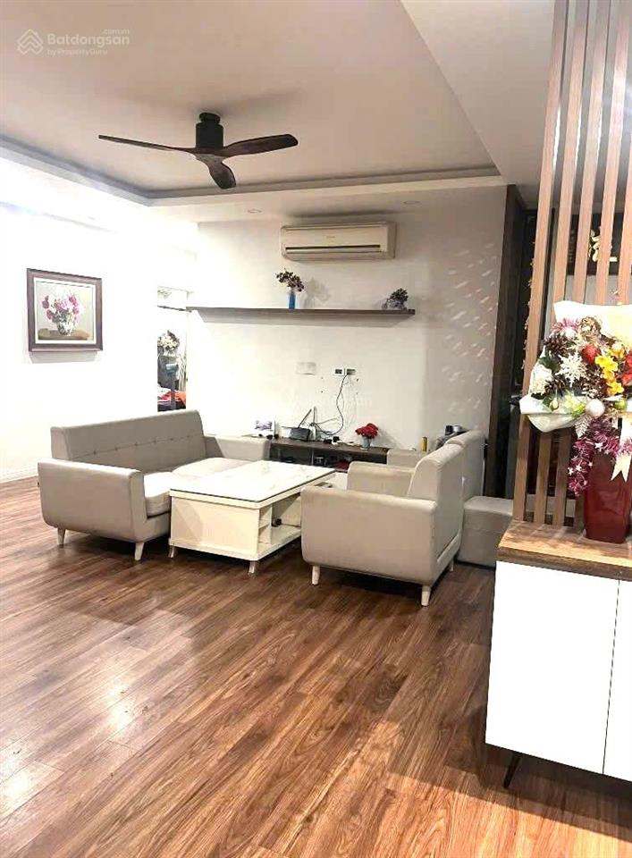 Cho thuê chung cư vườn đào, lạc long quân  võ chí công, tây hồ 176 m2, 4 phòng ngủ, 2 vs giá tốt