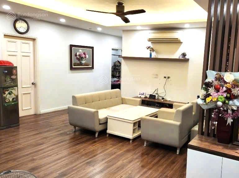 Cho thuê chung cư vườn đào, lạc long quân  võ chí công, tây hồ 176 m2, 4 phòng ngủ, 2 vs giá tốt
