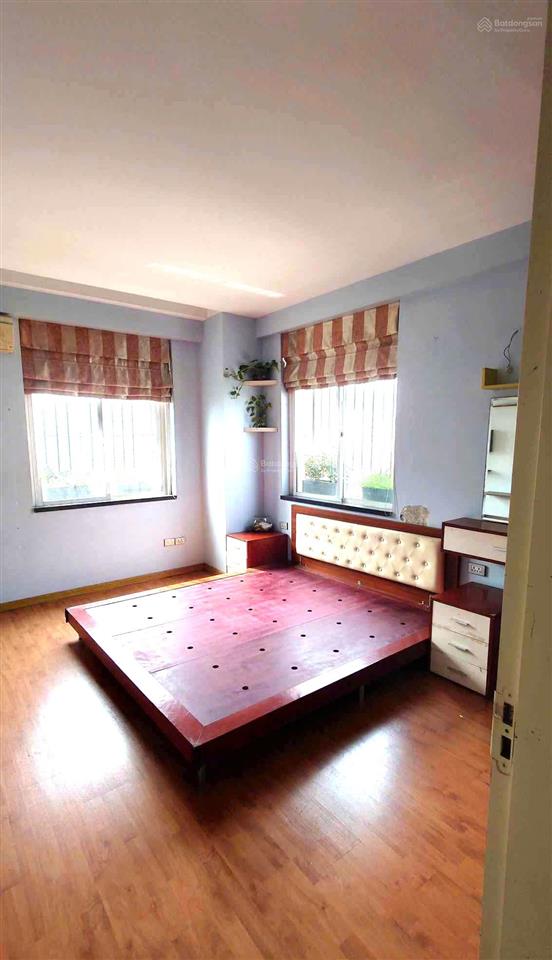 Cho thuê chung cư ct14 mặt phố võ chí công, tây hồ 75 m2, 2 phòng ngủ, 2 vs 11 tr/tháng