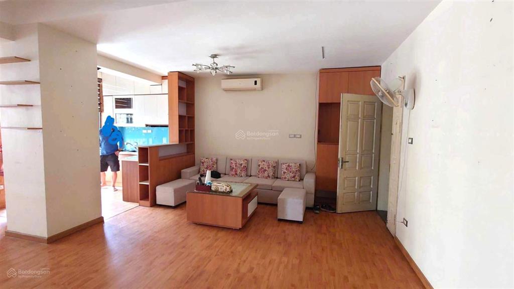 Cho thuê chung cư ct14 mặt phố võ chí công, tây hồ 75 m2, 2 phòng ngủ, 2 vs 11 tr/tháng