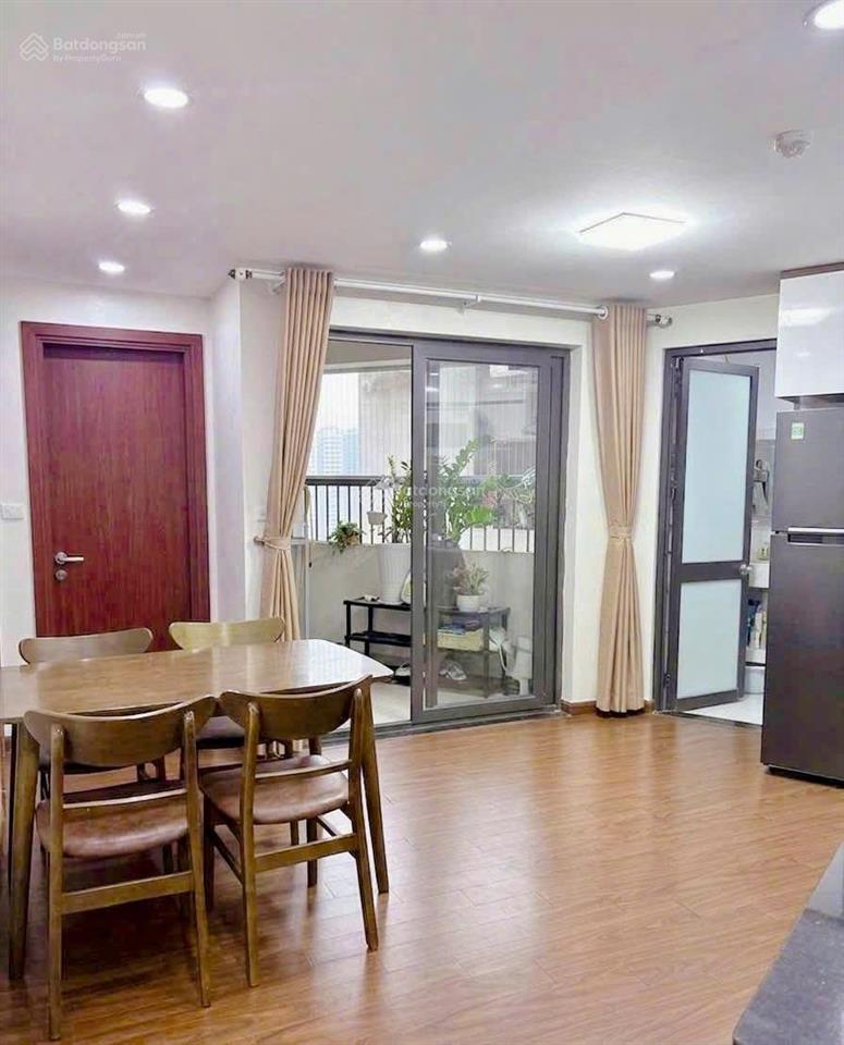 Cho thuê chung cư mhdi 60 hoàng quốc việt 73 m2, 2 phòng ngủ, 2vs, nhà nhiều lộc