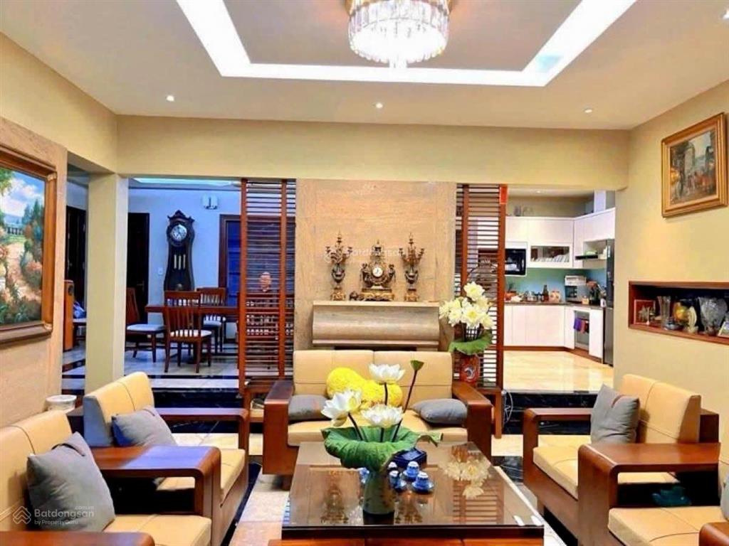 Biệt thự vip vườn đào  tây hồ  view vườn hoa  mt 13m  gara  nội thất gỗ cao cấp