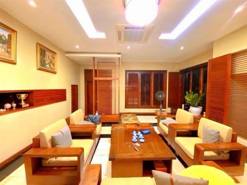 Biệt thự vip vườn đào  tây hồ  view vườn hoa  mt 13m  gara  nội thất gỗ cao cấp