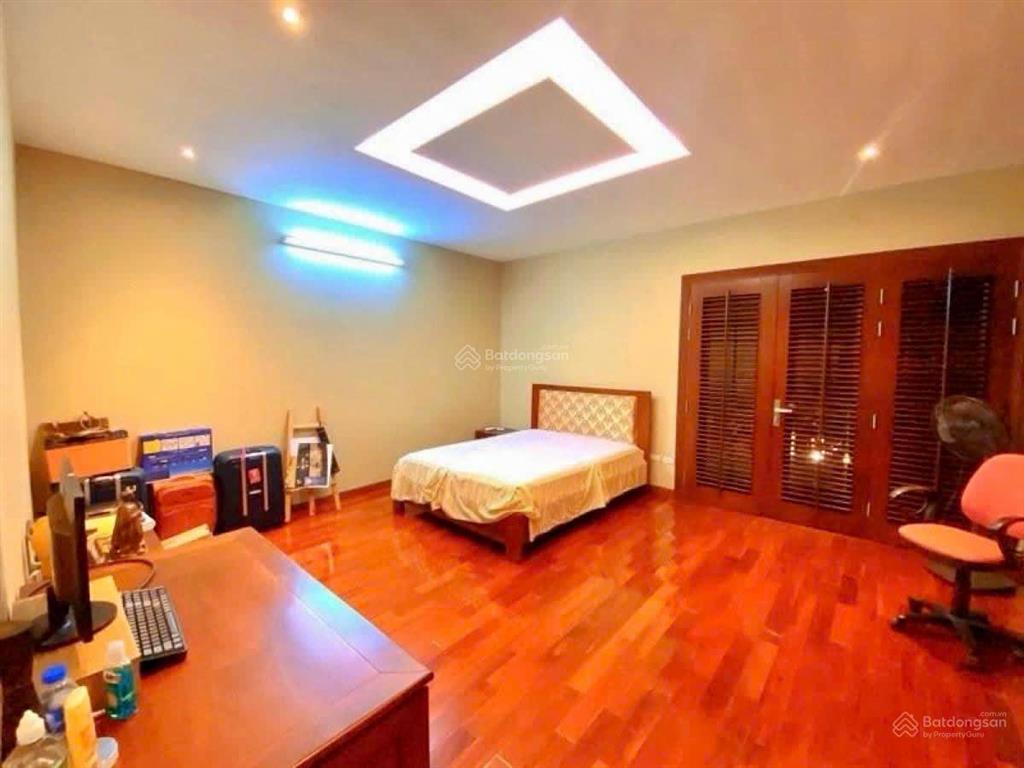 Biệt thự vip vườn đào  tây hồ  view vườn hoa  mt 13m  gara  nội thất gỗ cao cấp