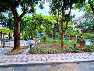 Biệt thự vip vườn đào  tây hồ  view vườn hoa  mt 13m  gara  nội thất gỗ cao cấp