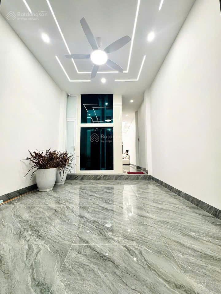 Bán nhà phố đường láng, đống đa, 5 tầng, thang máy ngõ ô tô giá hơn 13 tỷ