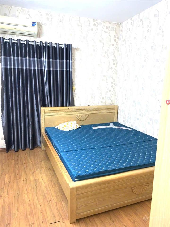 Cho thuê căn chung cư tòa 17t10 nguyễn thị định, 66 m2, 2 phòng ngủ, 1 vệ sinh, giá rẻ.