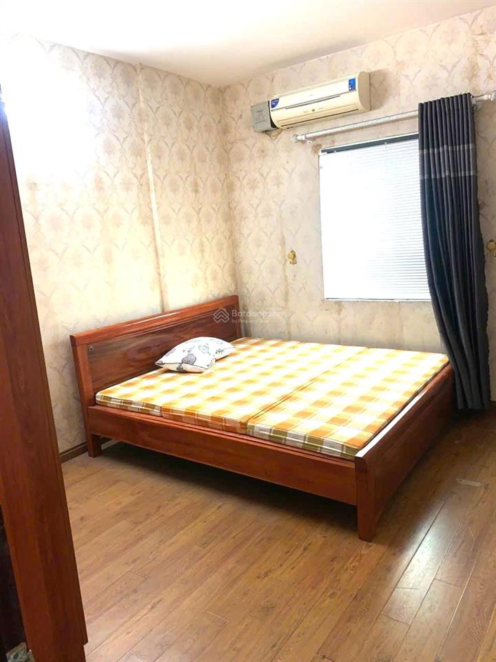 Cho thuê căn chung cư tòa 17t10 nguyễn thị định, 66 m2, 2 phòng ngủ, 1 vệ sinh, giá rẻ.