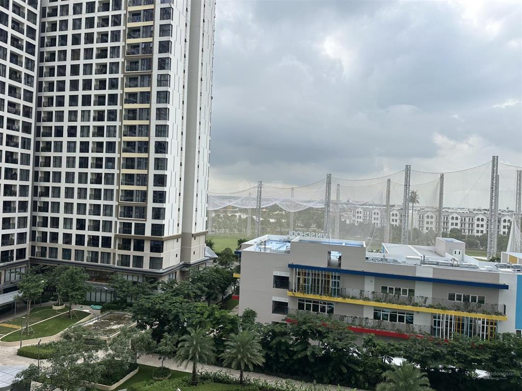 Chính chủ mcp 2pn có sổ view hồ bơi sân golf công viên full nội thất net 5.2 tỷ