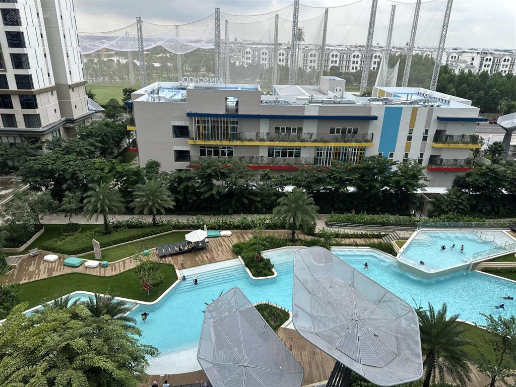 Chính chủ mcp 2pn có sổ view hồ bơi sân golf công viên full nội thất net 5.2 tỷ
