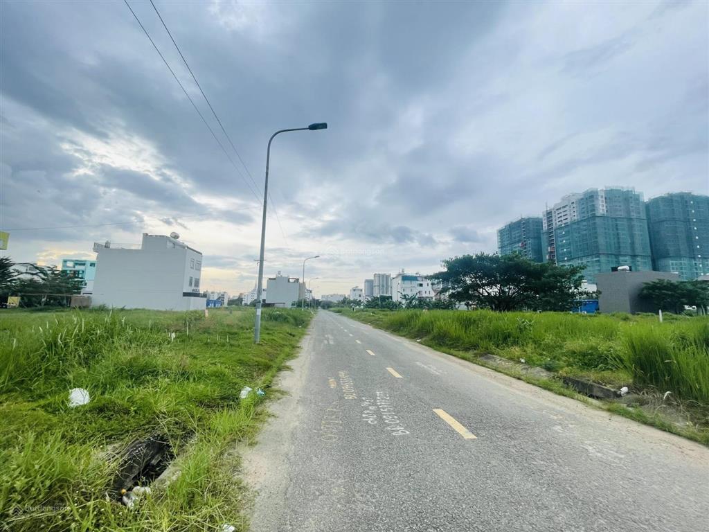 Bán lô d/a phú nhuận 2 p.tml q2 ngay tthc tp. thủ đức trục đường thông giá chỉ 140tr/m2, dt129,5m2