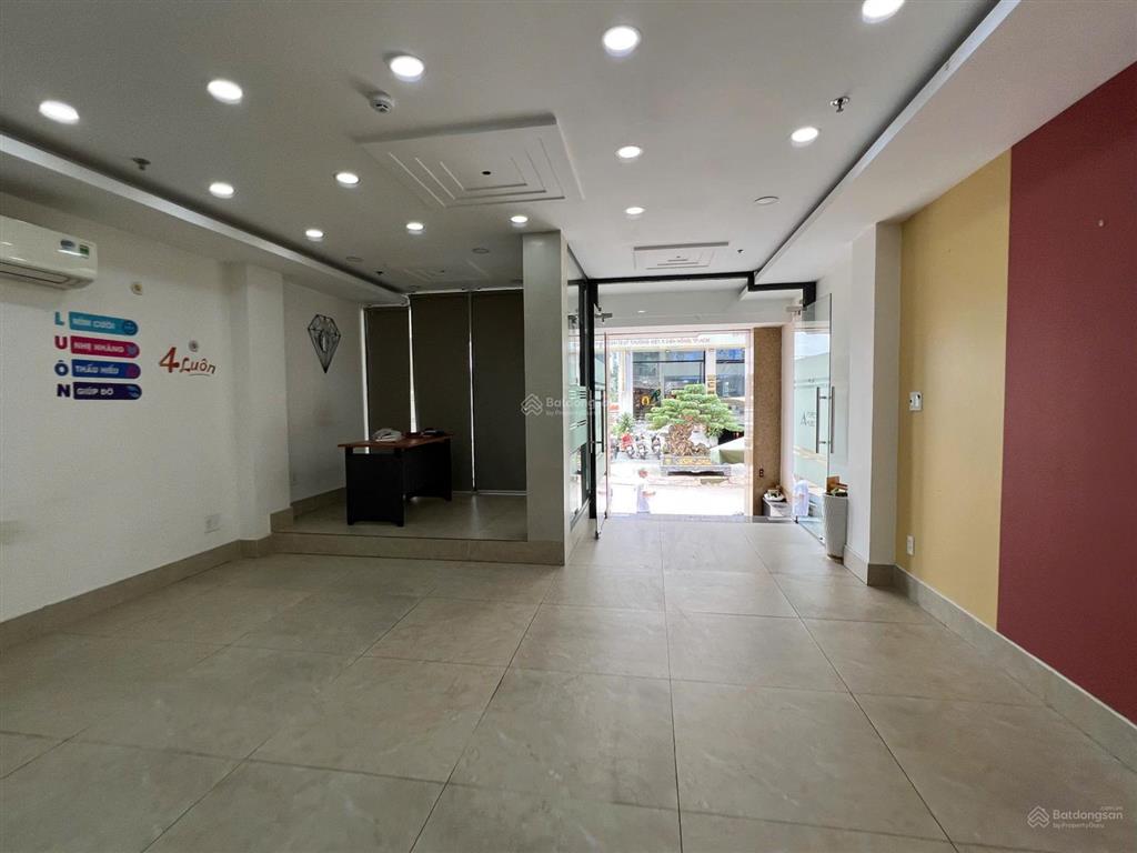 Cho thuê tòa văn phòng lý thường kiệt giá 110 triệu/tháng