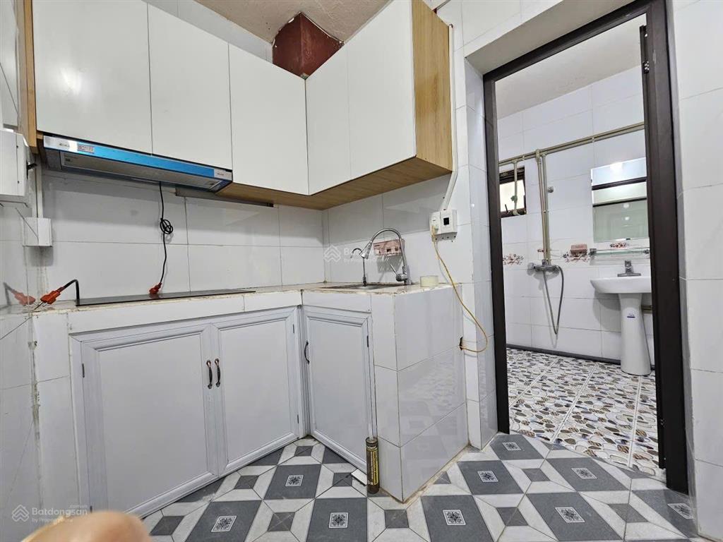 Chính chủ bán tập thể sổ đỏ thị trấn đông anh 2 ngủ, vệ sinh, khách bếp. hơn 1 tỷ  0778 395 ***