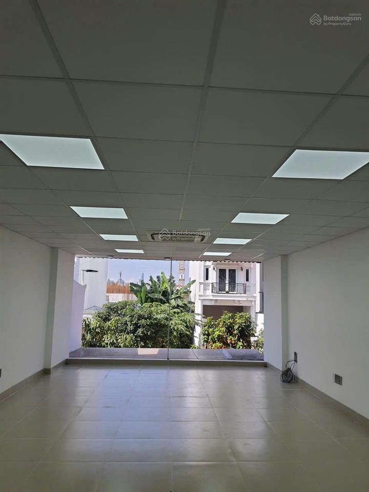 Cho thuê văn phòng lương định của an phú 500m2 sử dụng hầm riêng ,trệt lửng 3 lầu .giá 100tr/tháng