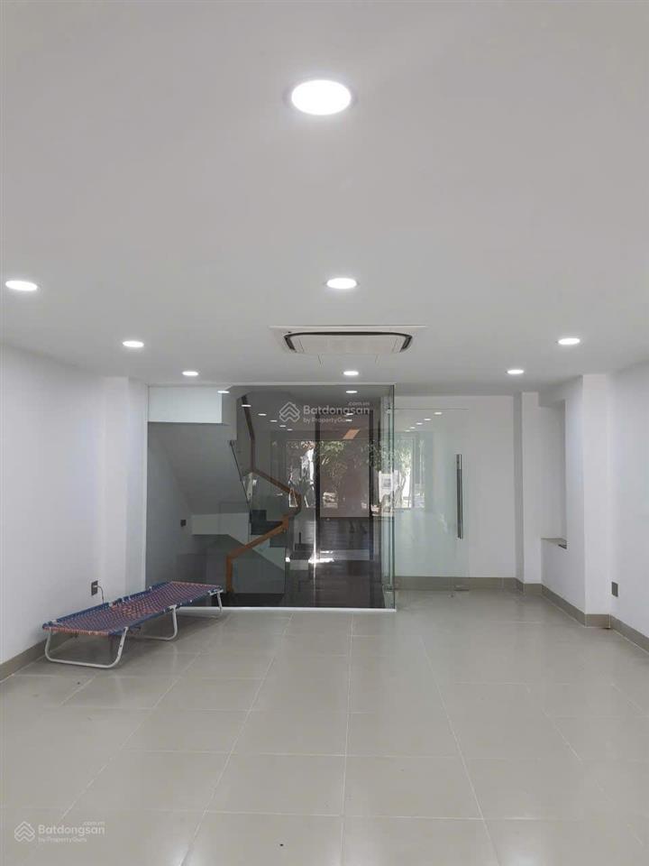 Cho thuê văn phòng lương định của an phú 500m2 sử dụng hầm riêng ,trệt lửng 3 lầu .giá 100tr/tháng