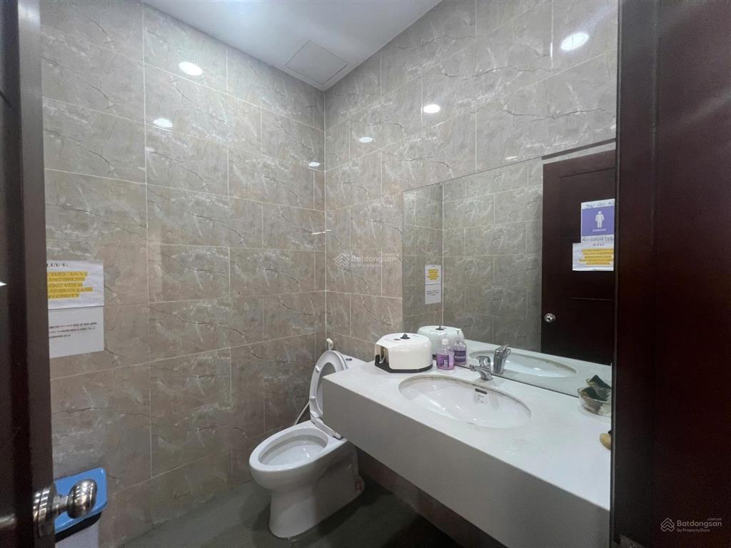 Cho thuê văn phòng tại thủ thiêm lakeview giá cực chất 190 triệu, 650m2 hầm riêng, ngang 7m