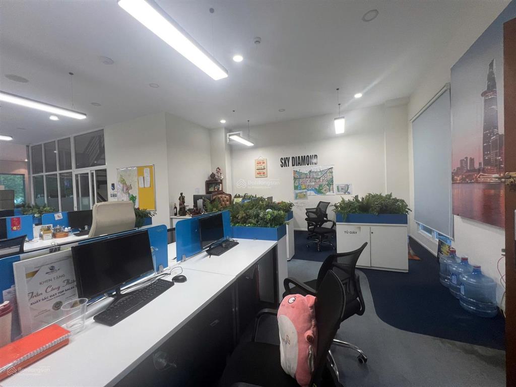 Cho thuê nguyên căn shophouse lakeview thủ thiêm giá 190tr triệu/tháng hầm, 1 trệt, 3 lầu, 700m² sd