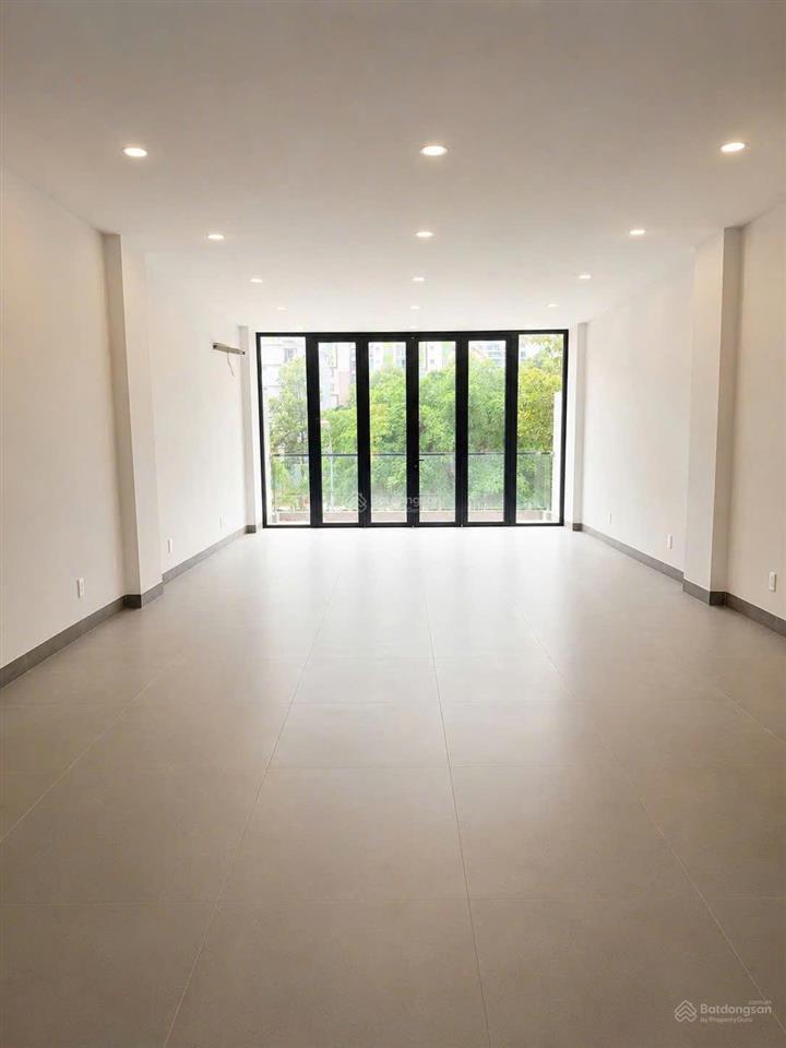 Cho thuê nhà phố thương mại đường 62a cát lái | hầm + thang máy | 5 tầng | giá 75 triệu/tháng