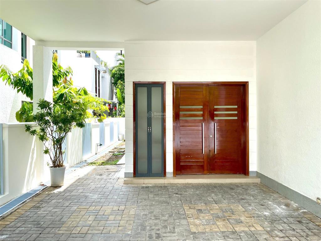 Cho thuê villa riviera giang văn minh | 4pn | 500m² | sân vườn riêng | 5.000 usd/tháng