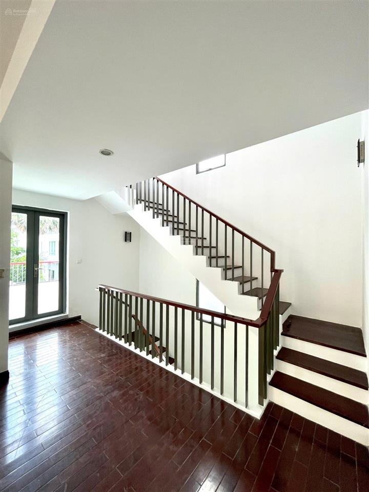 Cho thuê villa riviera giang văn minh | 4pn | 500m² | sân vườn riêng | 5.000 usd/tháng
