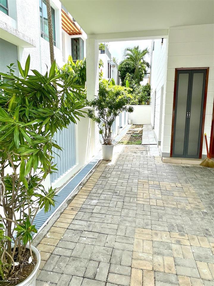 Cho thuê villa riviera giang văn minh | 4pn | 500m² | sân vườn riêng | 5.000 usd/tháng