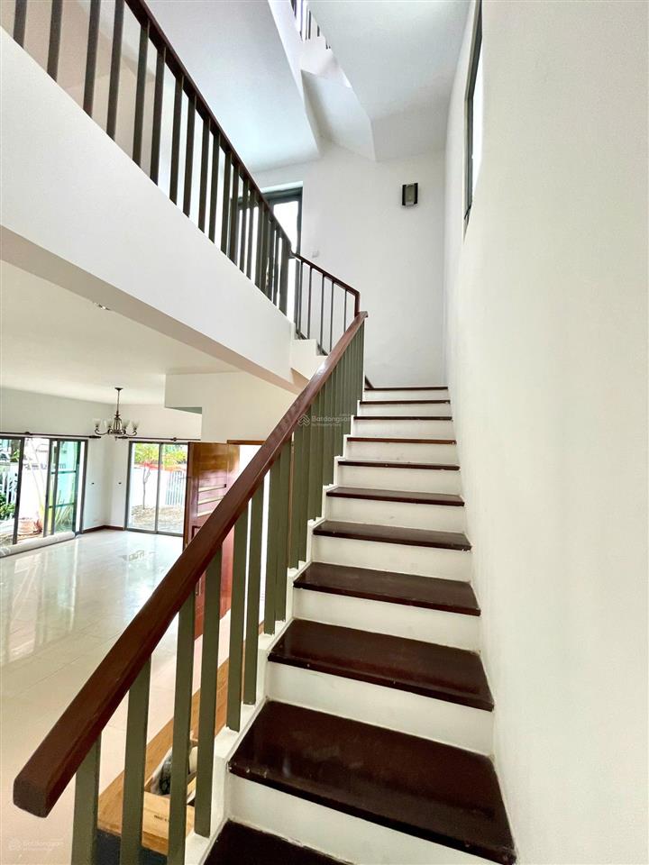 Cho thuê villa riviera giang văn minh | 4pn | 500m² | sân vườn riêng | 5.000 usd/tháng