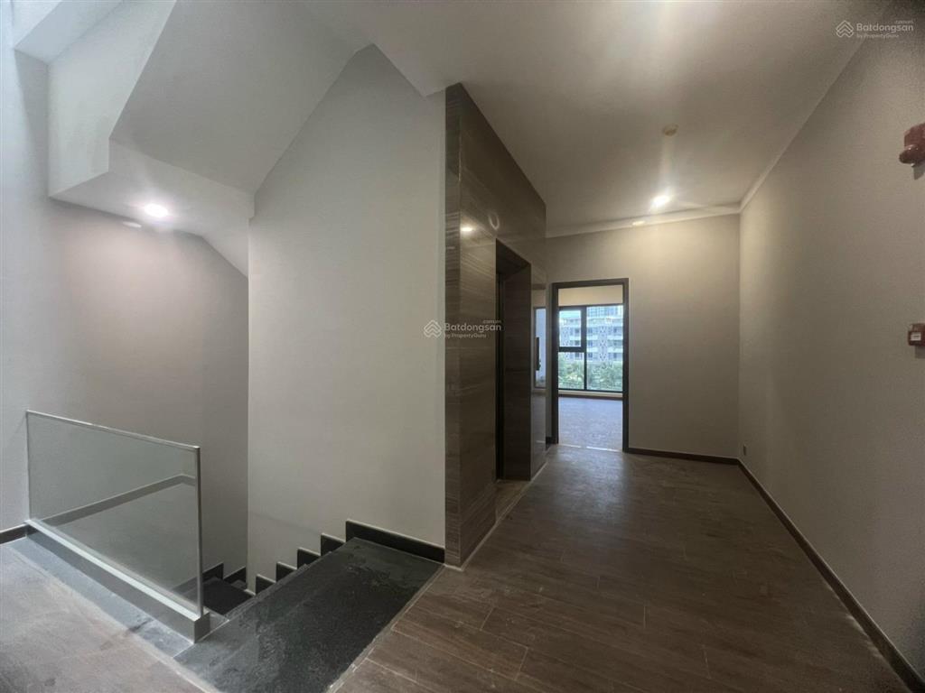 Cho thuê văn phòng kết hợp ở lại lakeview 3 thủ thiêm | 360m | thang máy riêng | 60 triệu