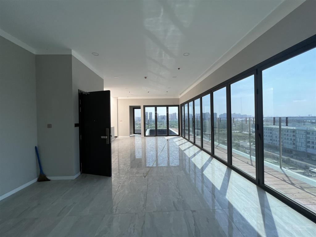 Penthouse d'verano thủ thiêm cho thuê | 252m sử dụng | hồ bơi & sân vườn 250m riêng | 90tr/tháng