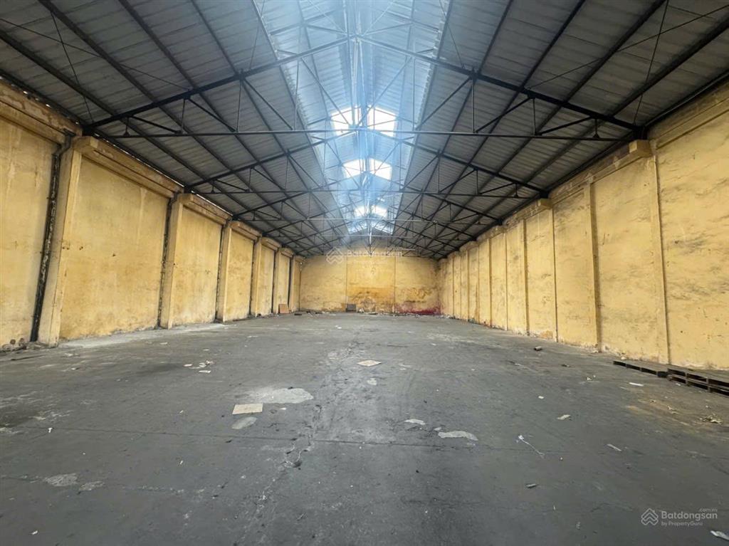 Cho thuê kho mặt tiền tôn thất thuyết, p. vĩnh hội | dt 2.100m² | trần cao 10m | chỉ 150k/m2