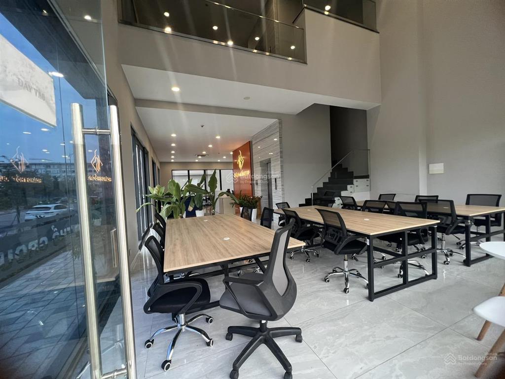 Cho thuê văn phòng full nội thất vp lakeview thủ thiêm 212m² chỉ 70 triệu/ set up sẵn vào ngay