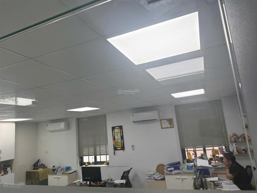 Cho thuê tòa nhà văn phòng an khánh  trần não 1.000m2 hầm trệt 3 lầu giá 170tr/net