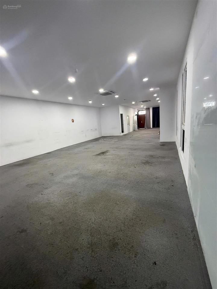 Cho thuê tòa nhà văn phòng lakeview thủ thiêm 7x20|700m2 sử dụng |4 lầu 1 hầm riêng, 170tr/tháng