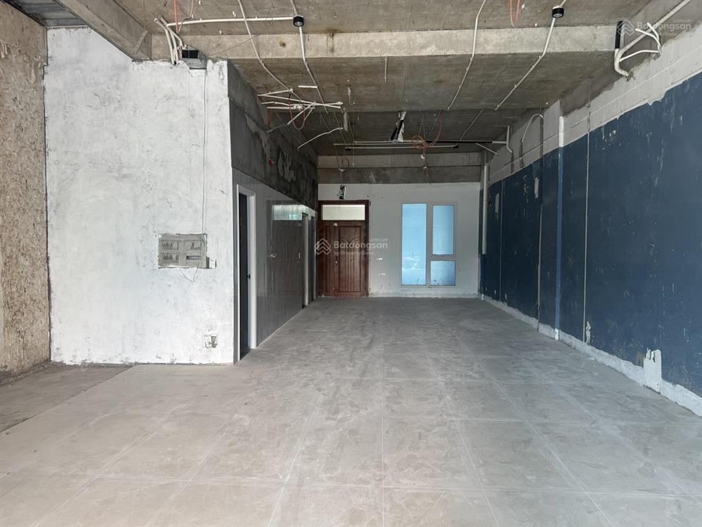 Cho thuê tòa nhà lakeview thủ thiêm 700m² hầm 4 tầng, thang máy 160 triệu/tháng , kết cấu 7m