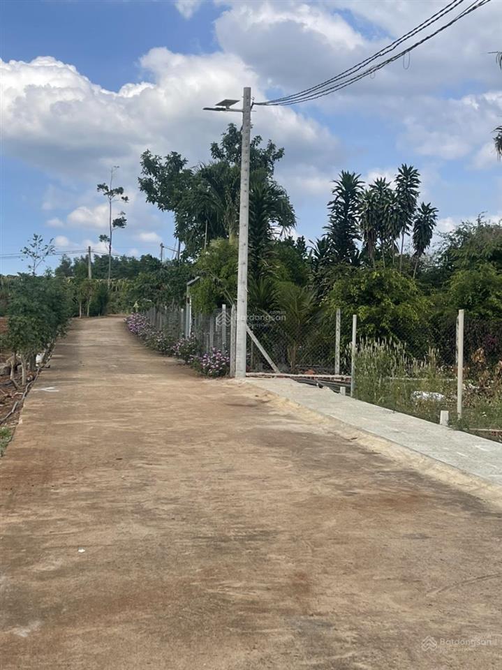 Bán lô đất hưng lộc  dầu giây (đồng nai), sổ hồng sẵn, ô tô tới đất, 640 triệu