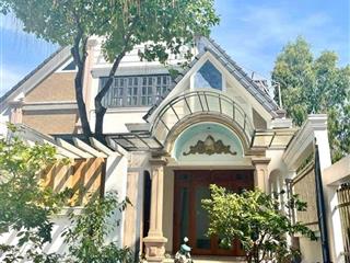 Bán nhà biệt thự sân vườn tặng đất 251m2