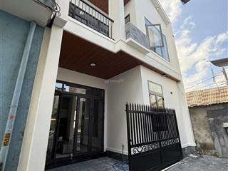 Nhà mới 2 tầng 3 phòng ngủ an cựu, ngự bình  gần chợ, trường học