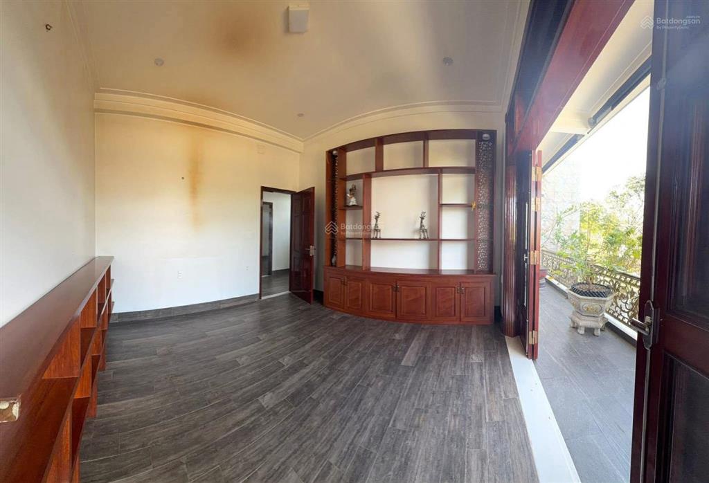 Biệt thự lô góc kqh kim long cạnh đường nguyễn hoàng, tp huế