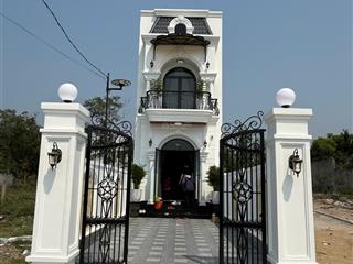 Nhà kiến trúc tân cổ điển thuỷ xuân, tp huế