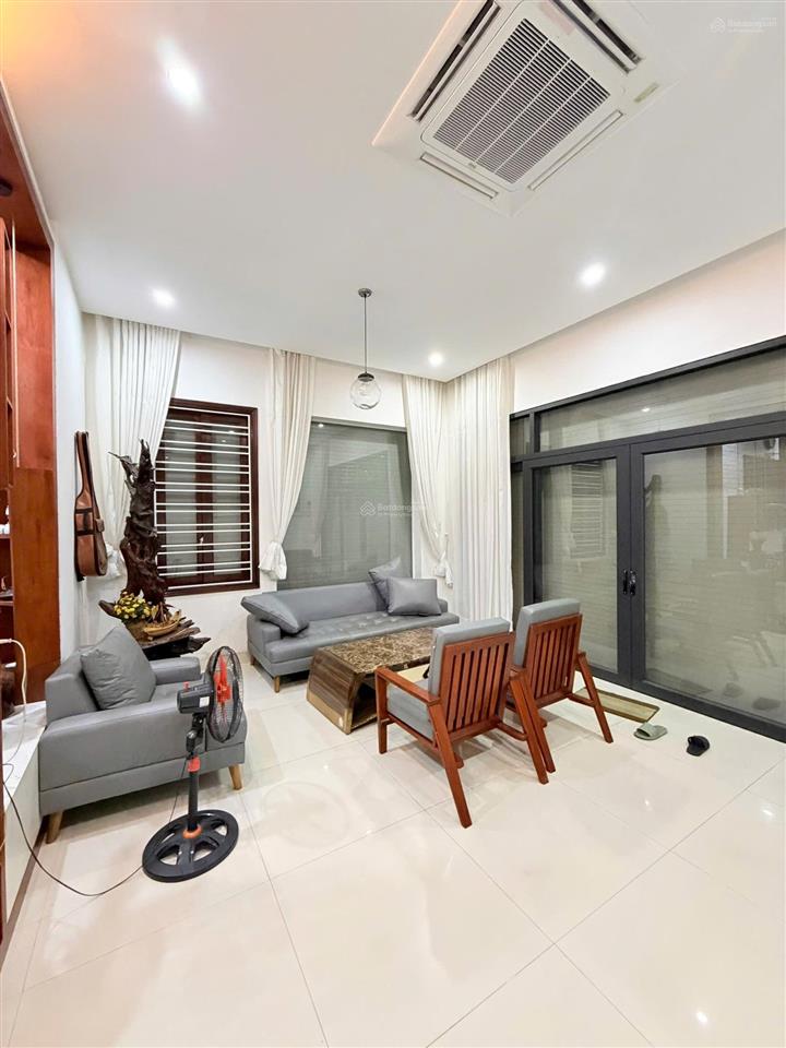 Biệt thự mặt tiền trung tâm nội thành huế cách đại nội chỉ 400m  tiện ích xung quanh