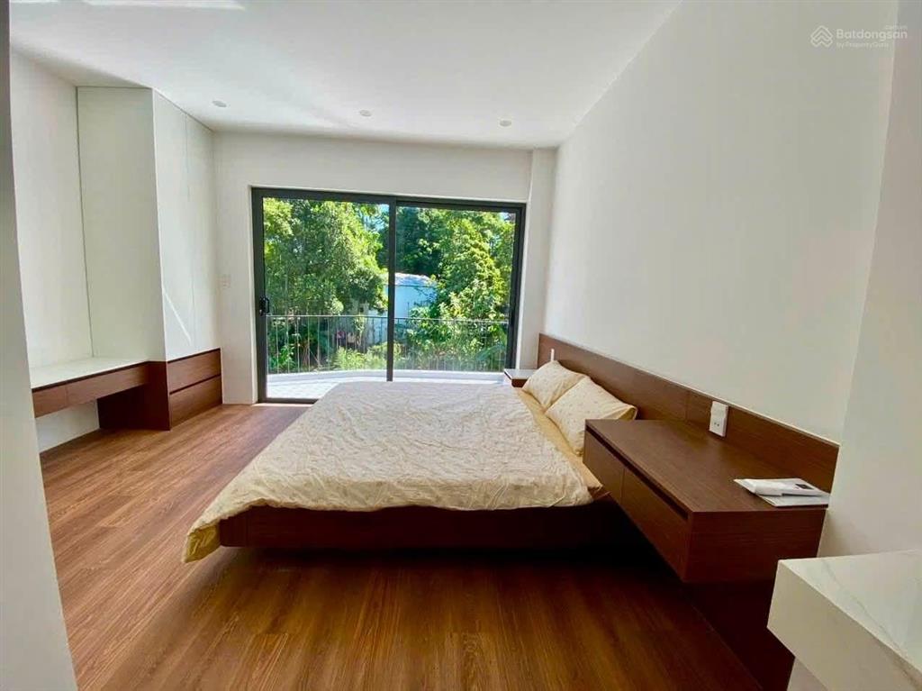 Bán nhà 3 tầng thủy xuân, tp. huế  hiện đại đường ô tô tránh nhau