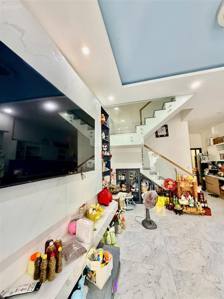 Nhà 3 tầng kiệt ô tô hồ đắc di cao ráo, không lo ngập